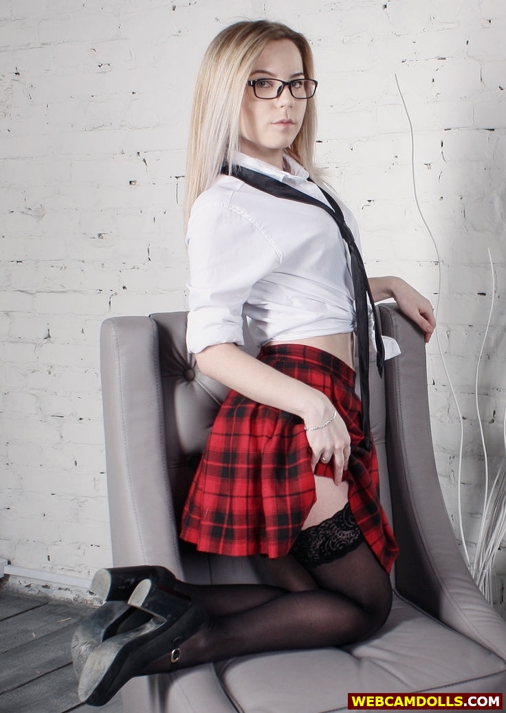Blonde Slutty Schoolgirl in Black Sheer Stockings and Tartan Miniskirt Webcamdolls